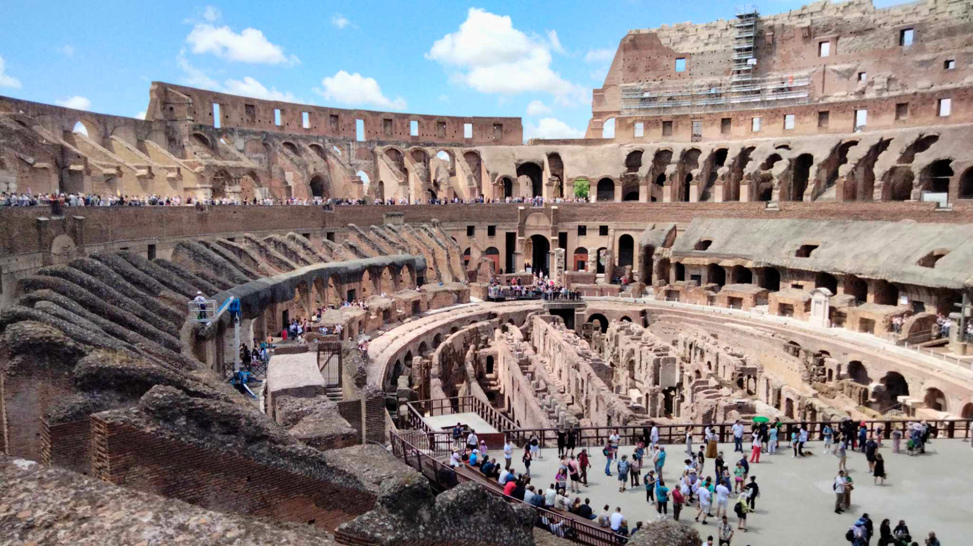 Intérieur du Colisée à Rome