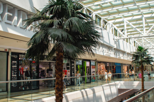 Intérieur d'un centre commercial