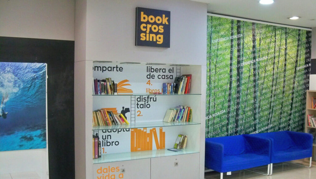 Point d'échange de livres du centre commercial Rosaleda
