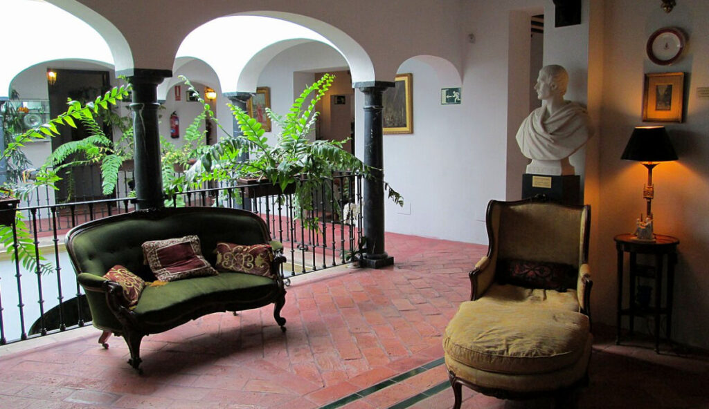 Intérieur du musée du verre et du cristal de Malaga
