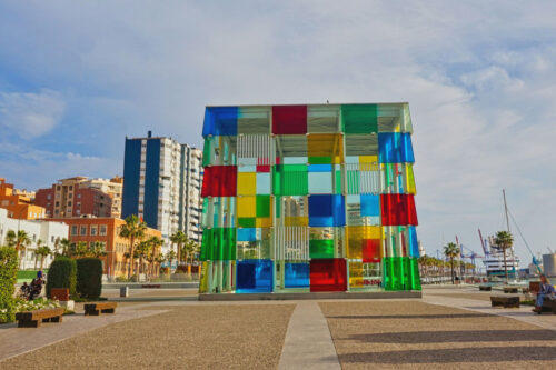 Vue sur un musée emblématique de Malaga, le Centre Pompidou