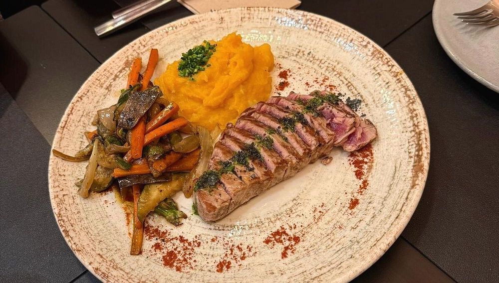 Plat gastronomique chez Arrebato Gastrotaberna à Malaga