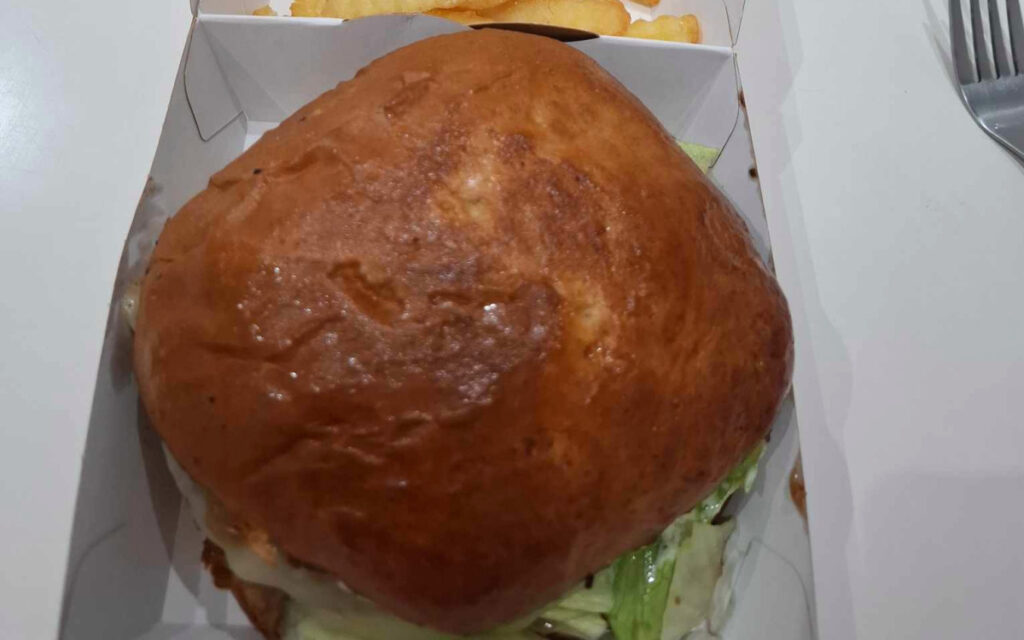 Hamburger frites, chez El Faro à Malaga