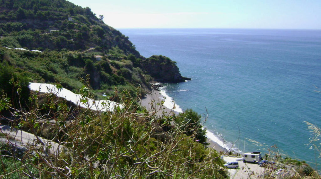 Plage de Maro depuis les hauteurs